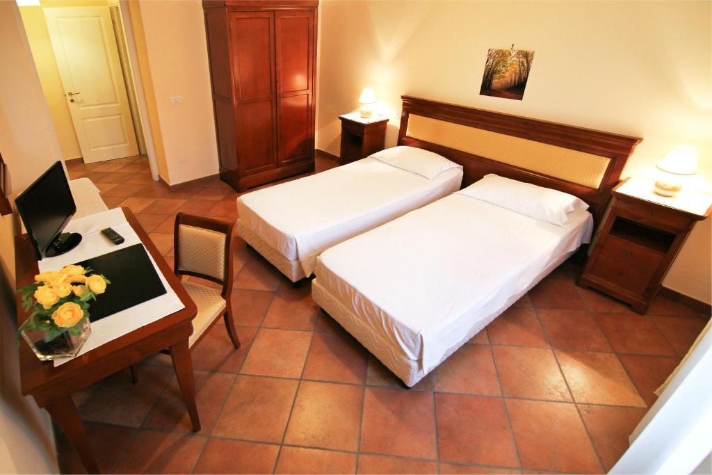 L' Antico Cortile Caserta Quarto foto