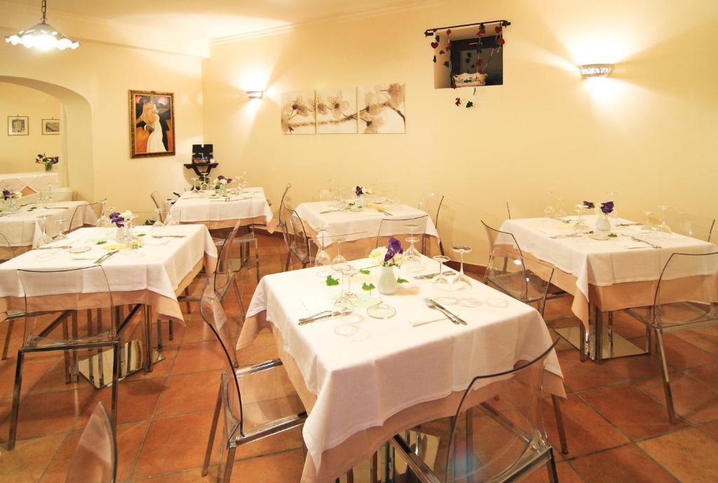 L' Antico Cortile Caserta Exterior foto