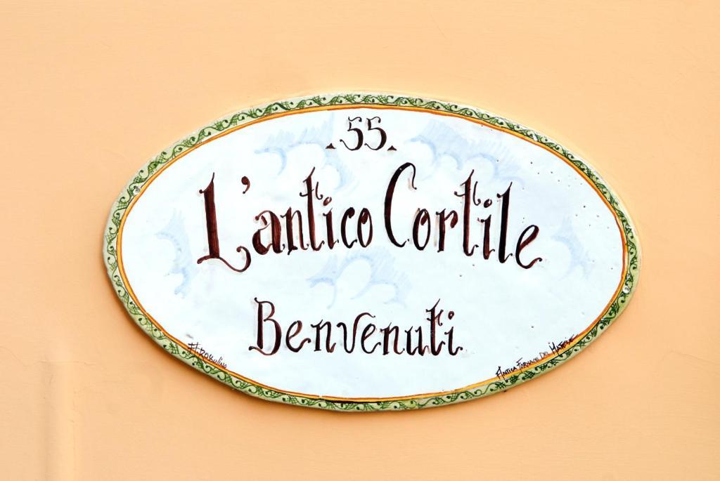 L' Antico Cortile Caserta Exterior foto